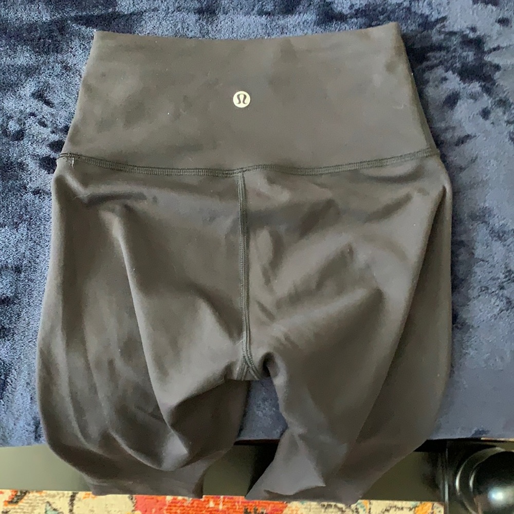 Black Lululemon leggings